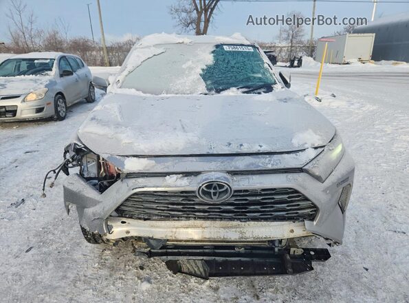 2T3B1RFVXMC242746 2021 TOYOTA RAV4 Silver Front view