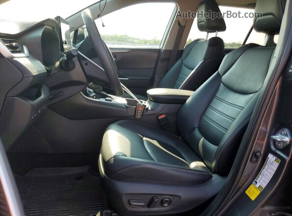 2T3B6RFV0RW051277 2024 TOYOTA RAV4 Gray Front interior view