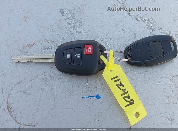 2T3BFREV0GW416670 2016 TOYOTA RAV4 White Vista del salpicadero