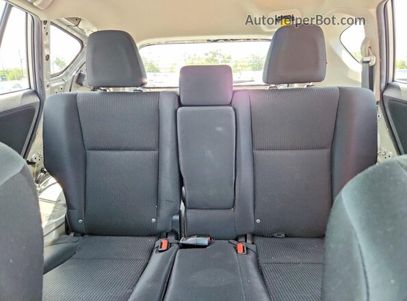 2T3BFREV2HW601563 2017 TOYOTA RAV4 Silver უკანა სავარძლების ხედი