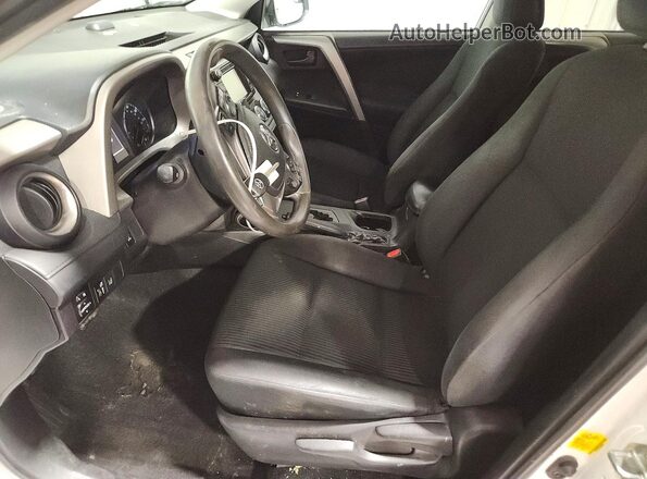 2T3BFREV2JW845543 2018 TOYOTA RAV4 White Вид салону спереду