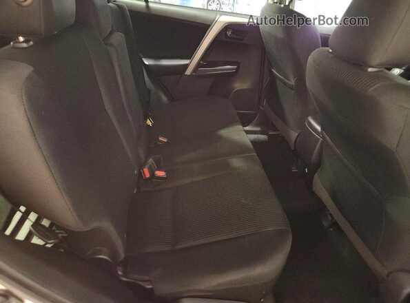 2T3BFREV2JW845543 2018 TOYOTA RAV4 White Вид задньої частини салону