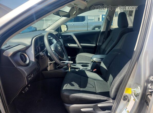 2T3BFREV3GW445077 2016 TOYOTA RAV4 Silver Widok komory silnika
