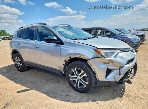 2T3BFREV5HW566100 2017 TOYOTA RAV4 Silver Передня права чверть