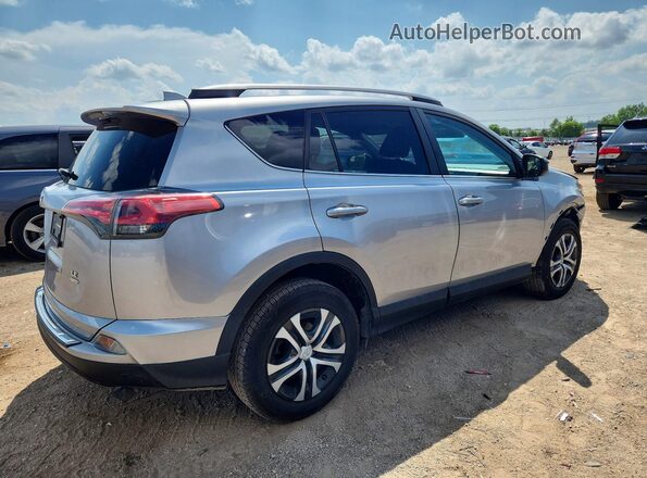 2T3BFREV5HW566100 2017 TOYOTA RAV4 Silver Задня права чверть