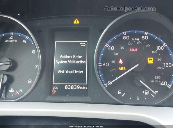 2T3BFREV5HW659294 2017 TOYOTA RAV4 Silver Widok tylnych siedzeń
