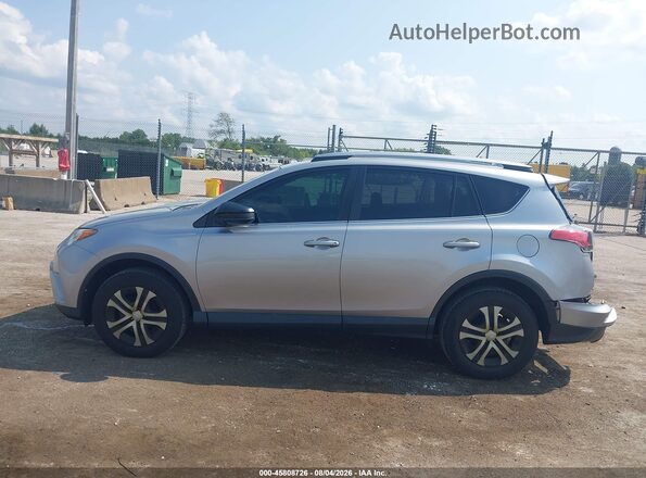 2T3BFREV5HW659294 2017 TOYOTA RAV4 Silver Widok wnętrza 360 stopni