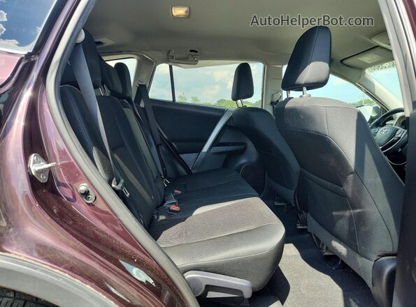 2T3BFREV6HW614624 2017 TOYOTA RAV4 Purple Vista interior trasera