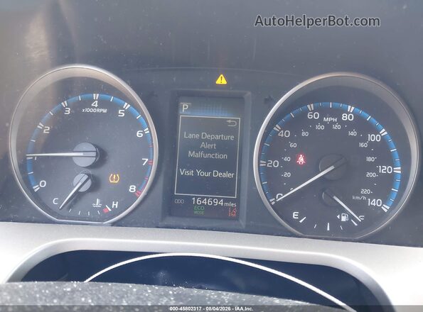 2T3BFREV8HW603334 2017 TOYOTA RAV4 Black Widok tylnych siedzeń
