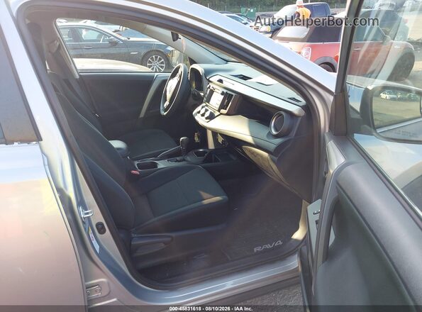 2T3BFREV8JW852514 2018 TOYOTA RAV4 Silver Սալոնի դիմացի տեսք