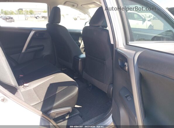 2T3BFREV9HW659475 2017 TOYOTA RAV4 Silver VIN კოდის სტიკერის ხედი