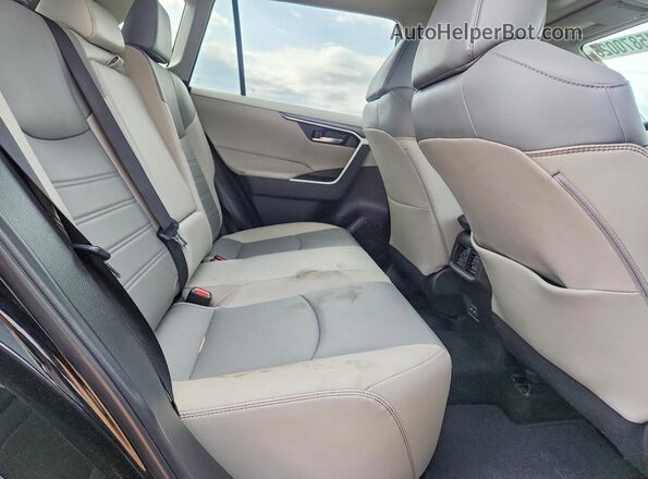 2T3C1RFV0NC213116 2022 TOYOTA RAV4 Черный Вид задней части салона