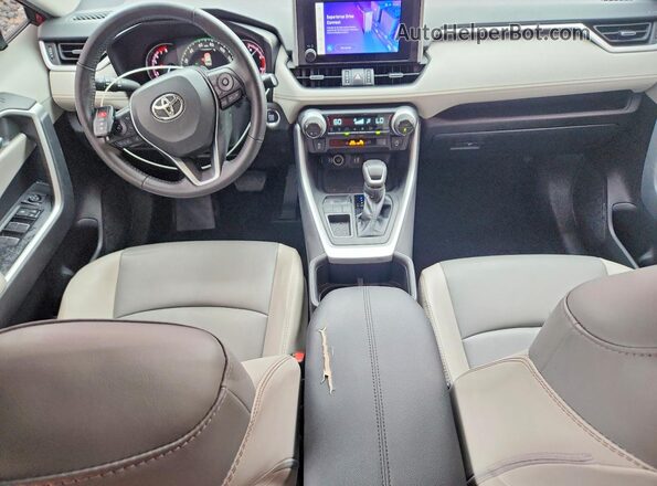 2T3C1RFV0PW271339 2023 TOYOTA RAV4 Maroon Առջևի վահանակի տեսք