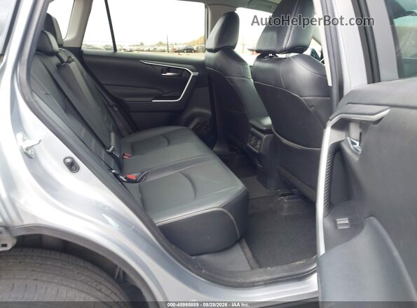 2T3C1RFV1MC137968 2021 TOYOTA RAV4 Silver Widok naklejki z numerem VIN