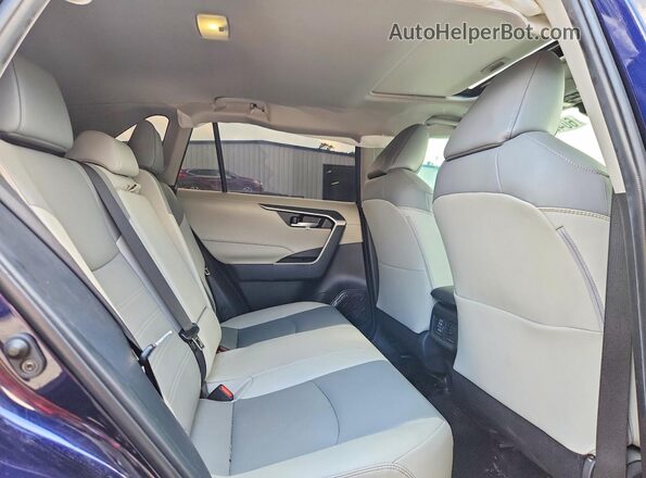 2T3C1RFV3SW377440 2025 TOYOTA RAV4 Blue Вид задньої частини салону