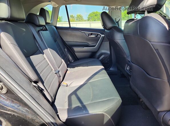 2T3C1RFV4NC197079 2022 TOYOTA RAV4 Black Rear seats view
