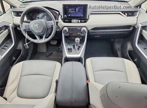 2T3C1RFV4PW286023 2023 TOYOTA RAV4 Silver წინა პანელის ხედი