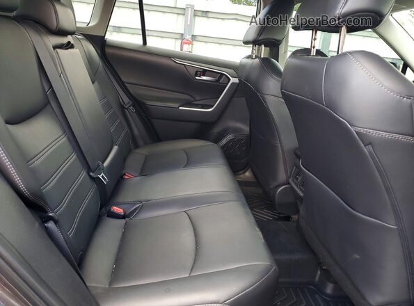 2T3C1RFV4SC306135 2025 TOYOTA RAV4 Gray Widok wnętrza z tyłu