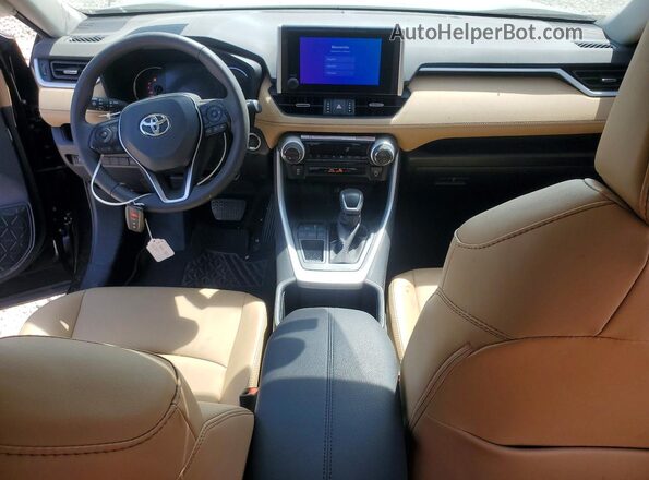 2T3C1RFV4SW436950 2025 TOYOTA RAV4 Черный Вид панели приборов
