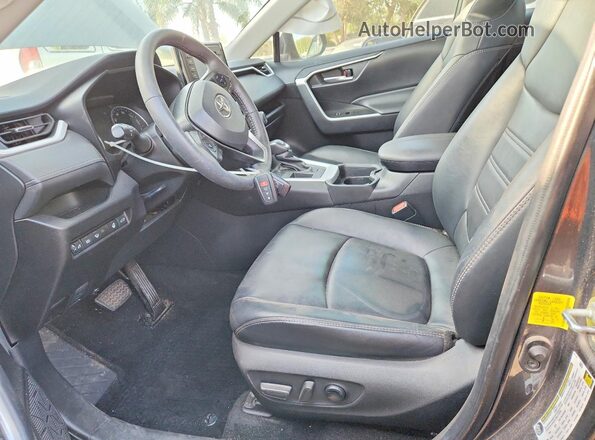 2T3C1RFV5MC135057 2021 TOYOTA RAV4 Gray Front interior view