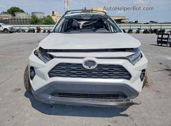 2T3C1RFV5RW300837 2024 TOYOTA RAV4 White Widok z przodu