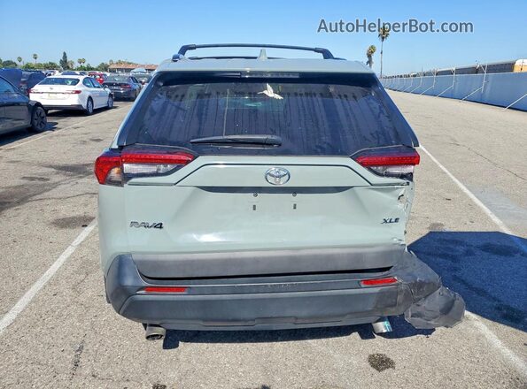 2T3C1RFV6MW145952 2021 TOYOTA RAV4 Серый Вид сзади