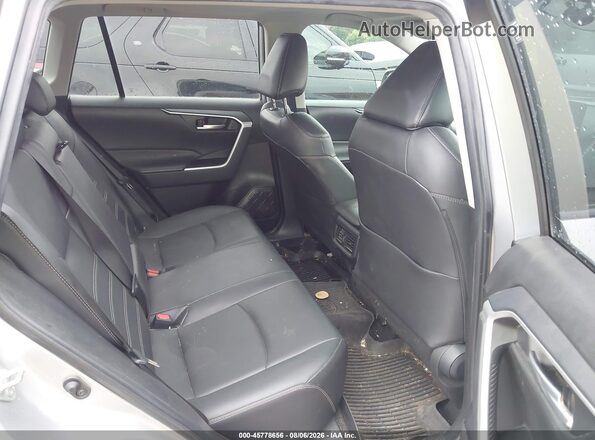 2T3C1RFV6RC301514 2024 TOYOTA RAV4 Silver Widok naklejki z numerem VIN