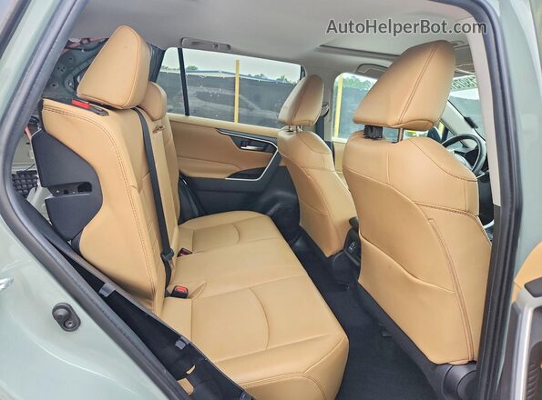 2T3C1RFV7MC088758 2021 TOYOTA RAV4 Green Rear interior view