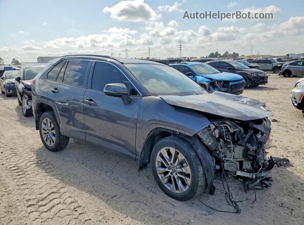 2T3C1RFV7PW254053 2023 TOYOTA RAV4 Серый Передняя правая четверть