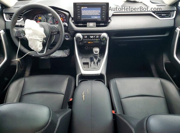 2T3C1RFV8MC172538 2021 TOYOTA RAV4 Серый Вид панели приборов