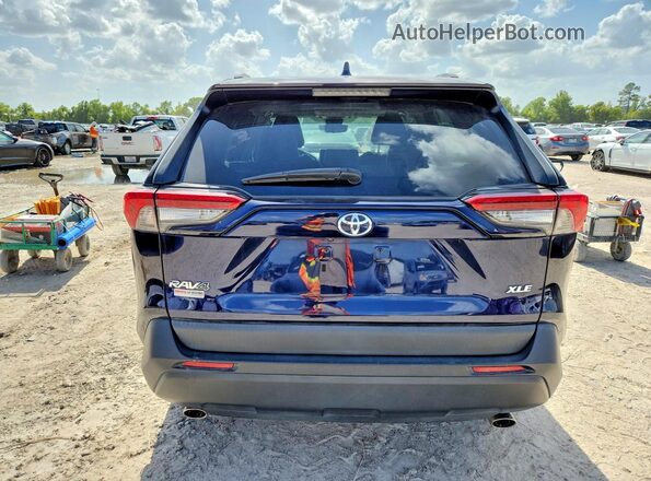 2T3C1RFV8RW302985 2024 TOYOTA RAV4 Blue Rear view