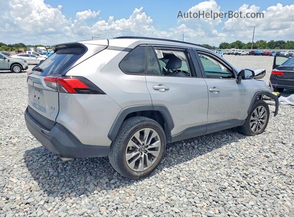 2T3C1RFV9PC233416 2023 TOYOTA RAV4 Silver Задня права чверть