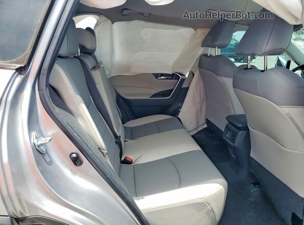 2T3C1RFV9PC233416 2023 TOYOTA RAV4 Silver Вид задніх сидінь