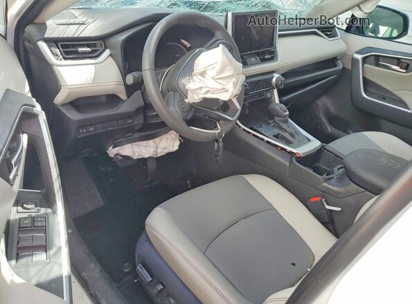 2T3C1RFV9SW416855 2025 TOYOTA RAV4 White Vista del salpicadero