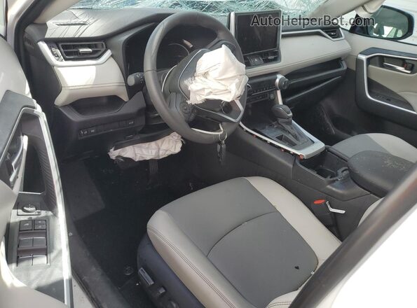 2T3C1RFV9SW416855 2025 TOYOTA RAV4 White 