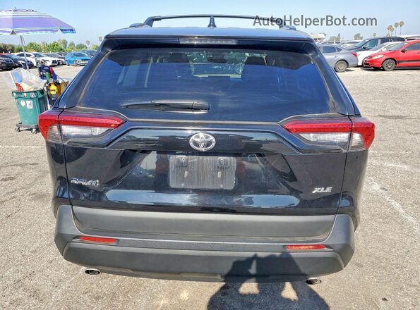 2T3C1RFVXMC163890 2021 TOYOTA RAV4 Черный Вид сзади