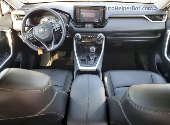 2T3C1RFVXMC163890 2021 TOYOTA RAV4 Черный Вид панели приборов