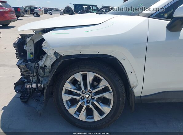 2T3C1RFVXRW314040 2024 TOYOTA RAV4 White Widok z przodu