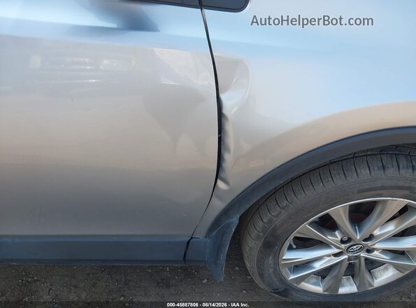 2T3DFREV0JW856162 2018 TOYOTA RAV4 Silver 