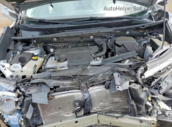 2T3DFREV1HW580214 2017 TOYOTA RAV4 Silver Widok komory silnika