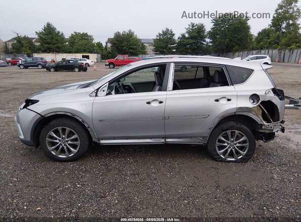 2T3DFREV3HW614752 2017 TOYOTA RAV4 Silver Widok wnętrza z tyłu