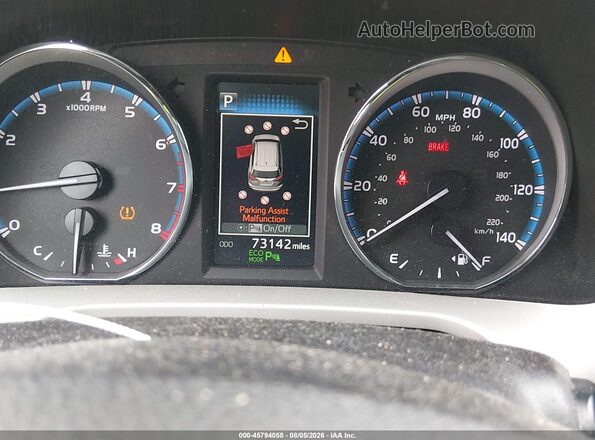 2T3DFREV3HW614752 2017 TOYOTA RAV4 Silver Widok wnętrza 360 stopni