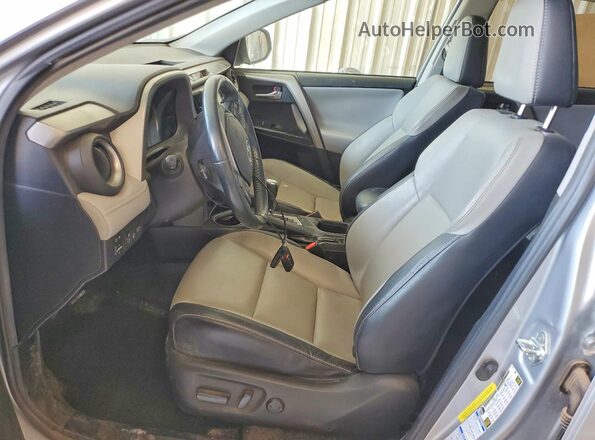 2T3DFREV3JW724450 2018 TOYOTA RAV4 Silver Front interior view