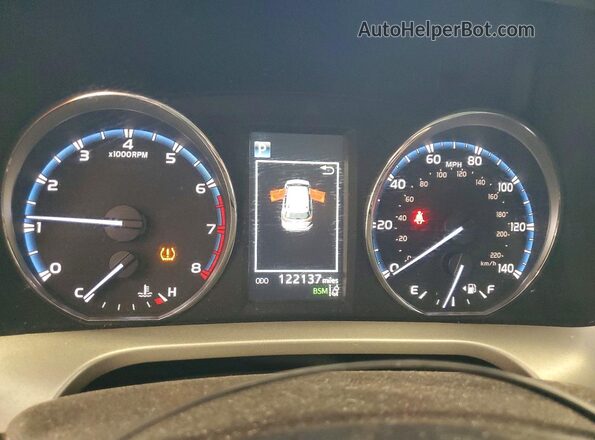 2T3DFREV3JW724450 2018 TOYOTA RAV4 Silver Instrument cluster view