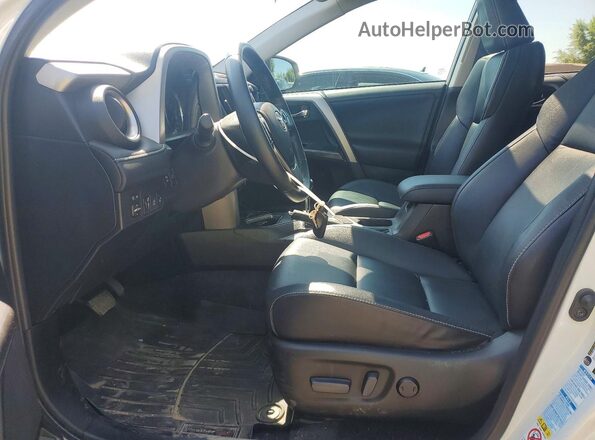2T3DFREV5HW545028 2017 TOYOTA RAV4 White Вид салону спереду