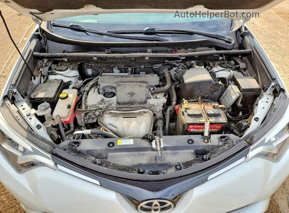 2T3DFREV5JW754081 2018 TOYOTA RAV4 White Widok wnętrza z tyłu