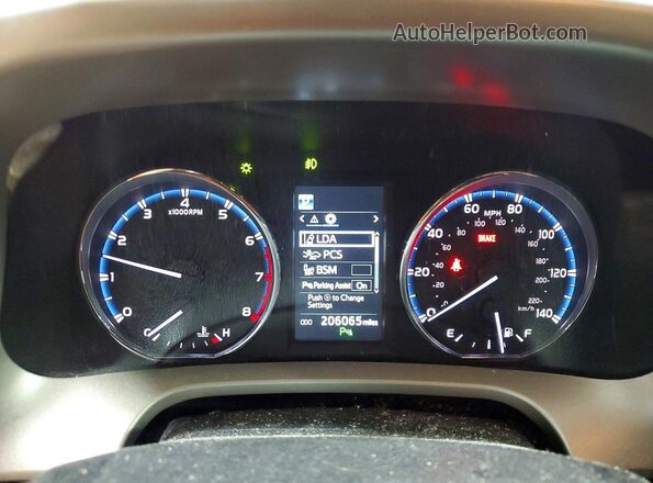 2T3DFREV6HW558368 2017 TOYOTA RAV4 Red Սարքավորումների վահանակի տեսք