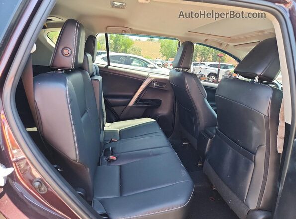 2T3DFREV7HW558606 2017 TOYOTA RAV4 Burgundy უკანა სალონის ხედი