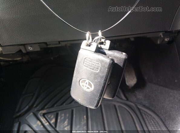 2T3DFREV8HW578590 2017 TOYOTA RAV4 Blue Вид панелі приладів