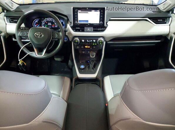 2T3DWRFV8KW028280 2019 TOYOTA RAV4 Серебряный Вид панели приборов